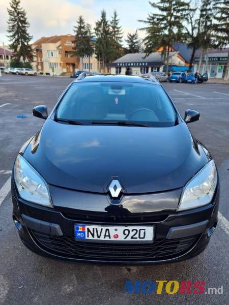 2011' Renault Megane photo #1