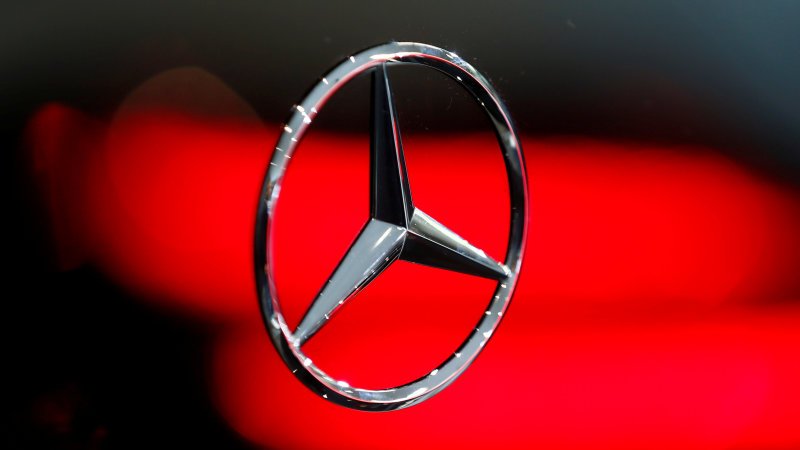 Daimler rebuffs Geely offer to buy stake