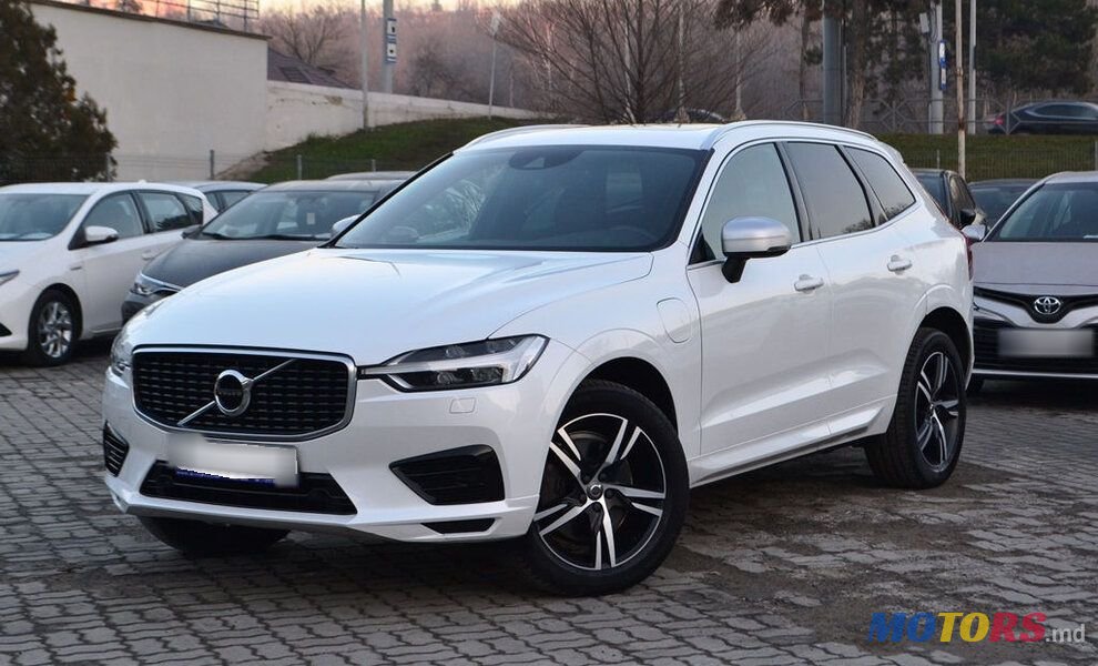 2019' Volvo XC60 photo #1