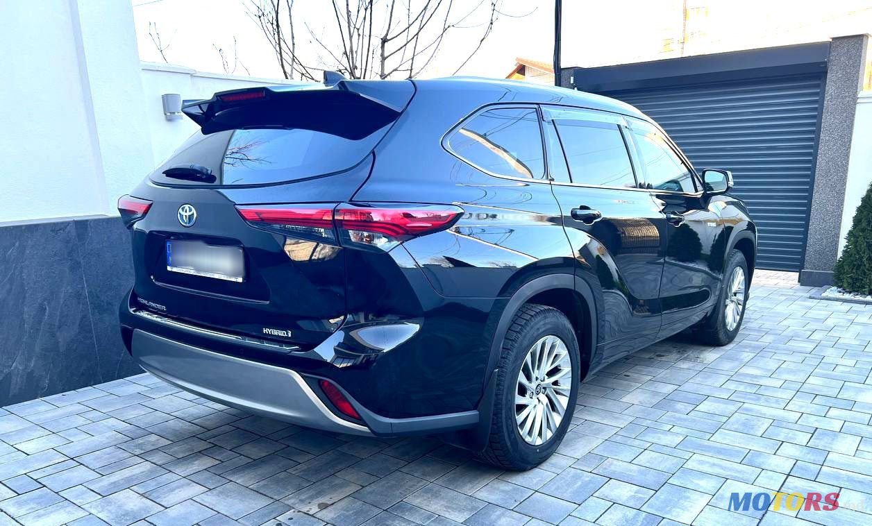 2021' Toyota Highlander photo #5