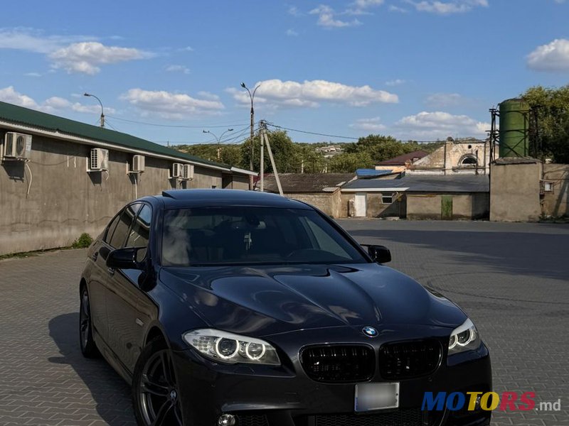 2012' BMW 5 Series photo #1