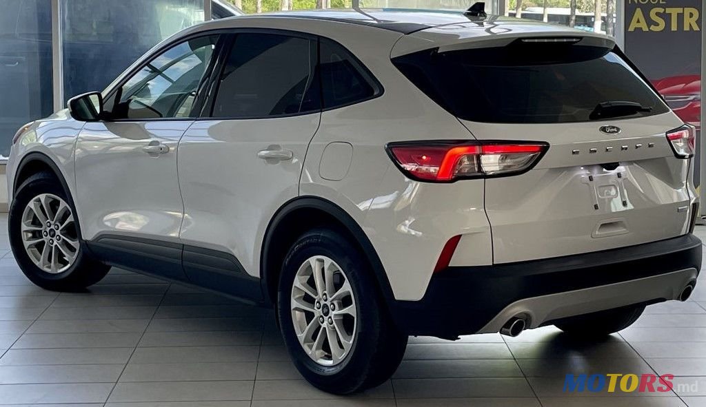 2019' Ford Escape photo #4