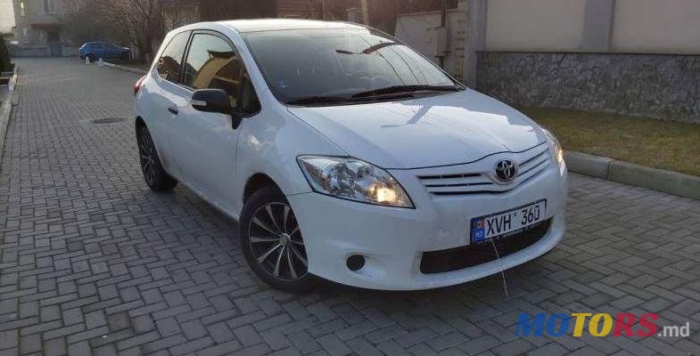 2010' Toyota Auris photo #1