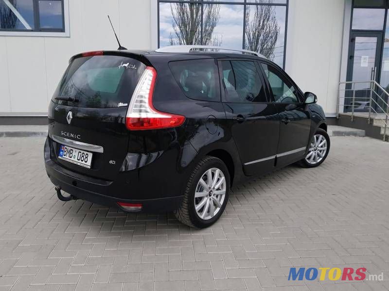 2013' Renault Grand Scenic photo #4