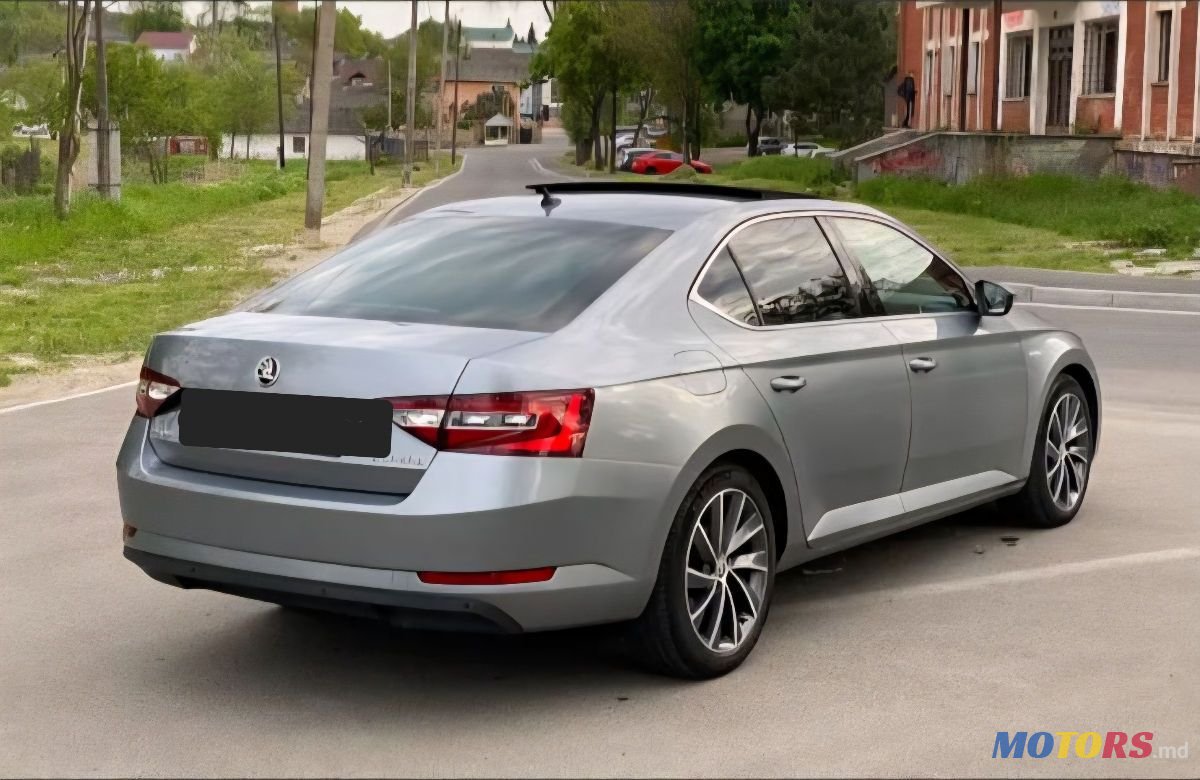 2015' Skoda Superb photo #4