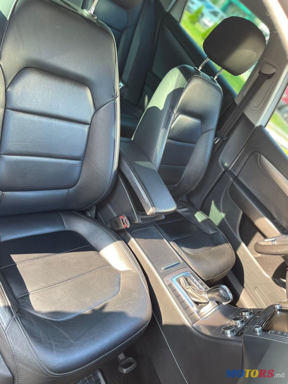 2012' Volkswagen Passat photo #6