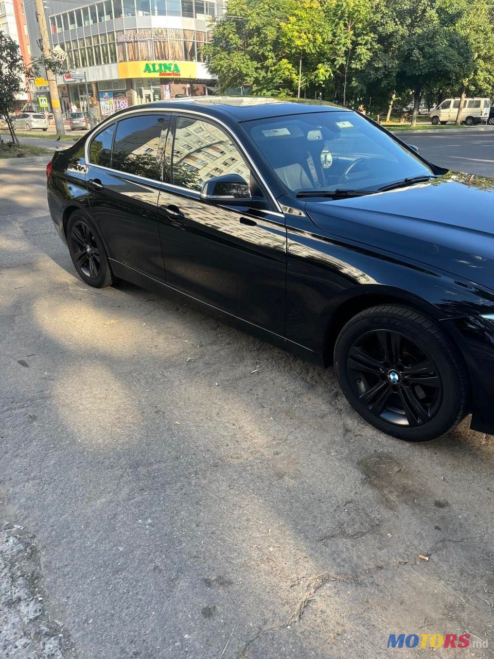 2017' BMW 3 Series photo #6