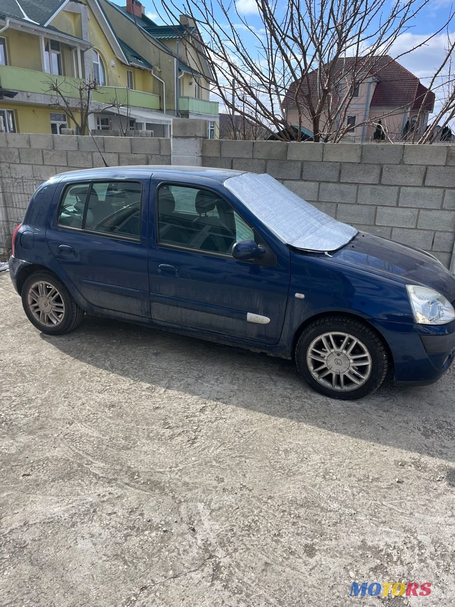 2004' Renault Clio photo #2