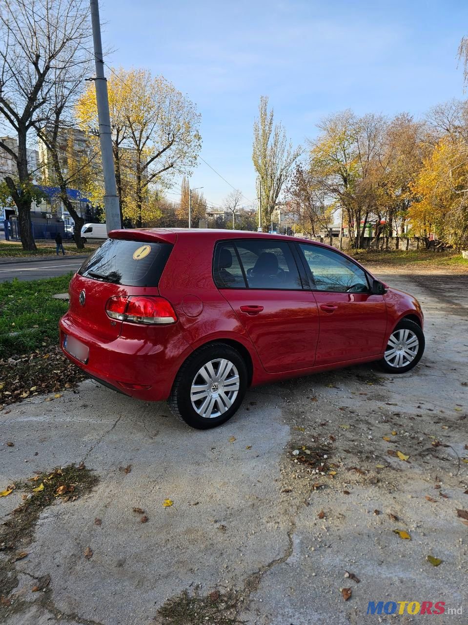 2011' Volkswagen Golf photo #3