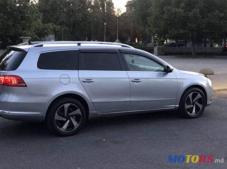 2012' Volkswagen Passat photo #4