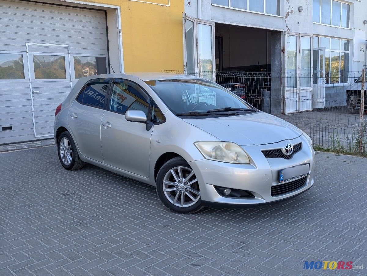 2009' Toyota Auris photo #2