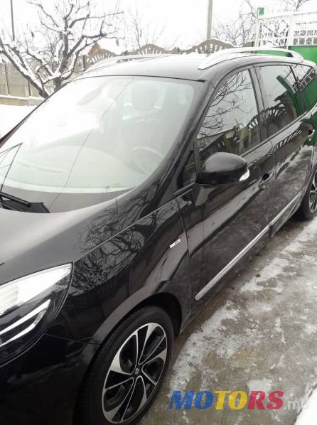 2014' Renault Grand Scenic photo #2