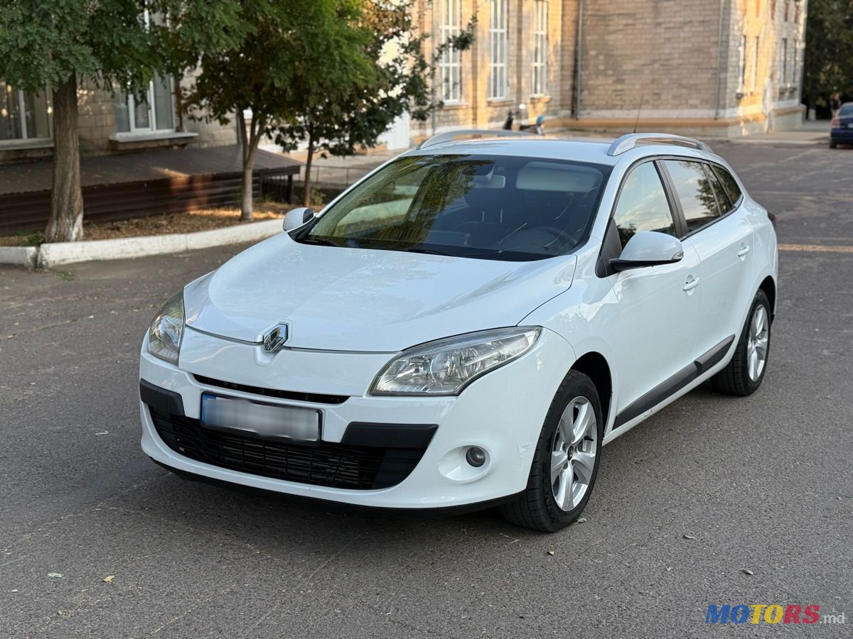 2010' Renault Megane photo #2