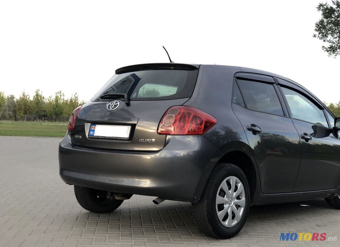 2008' Toyota Auris photo #5