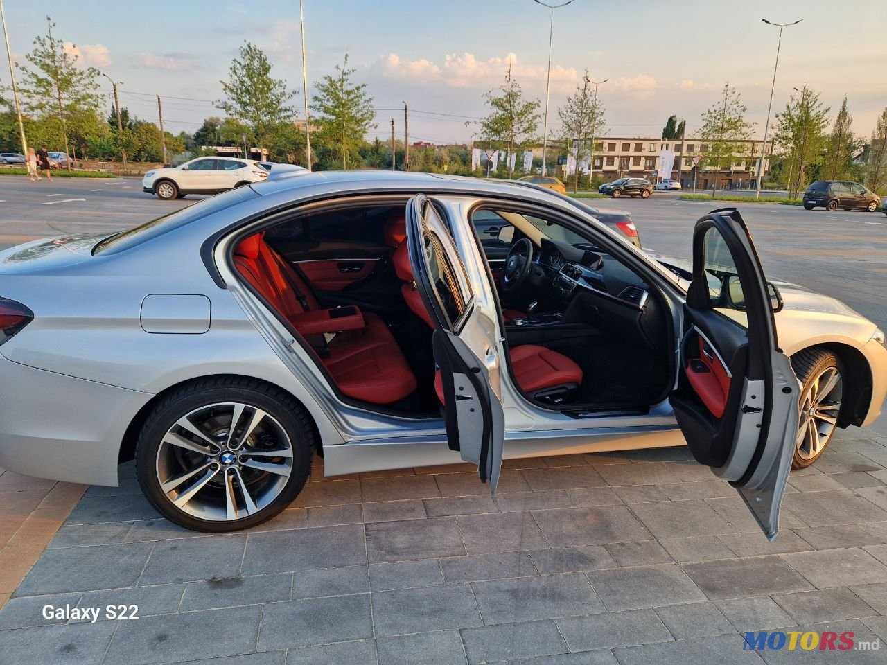 2017' BMW 3 Series photo #5