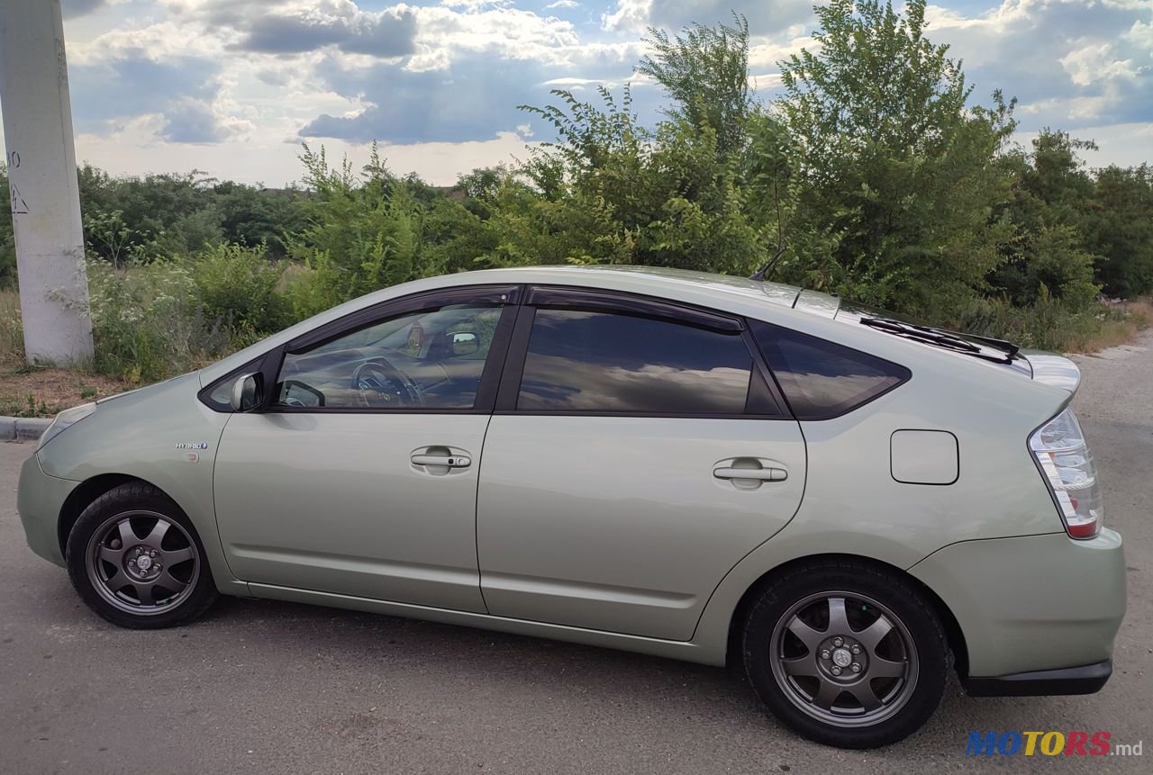 2008' Toyota Prius photo #4