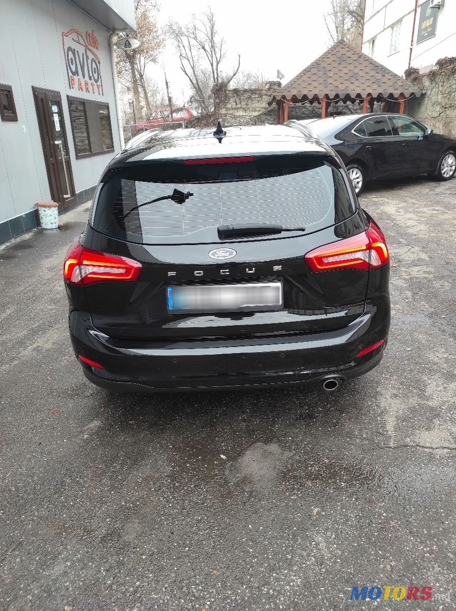 2020' Ford Focus photo #3