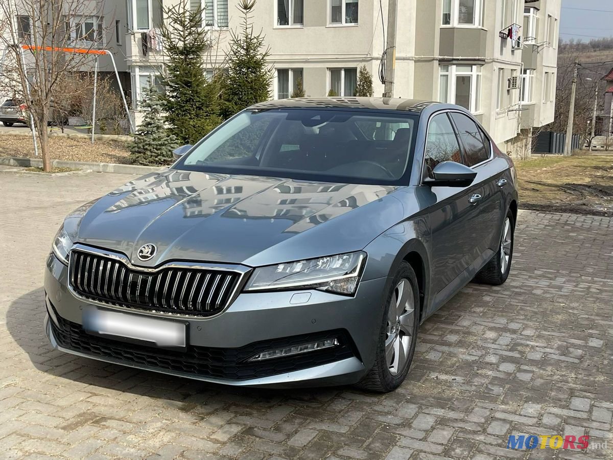 2020' Skoda Superb photo #3