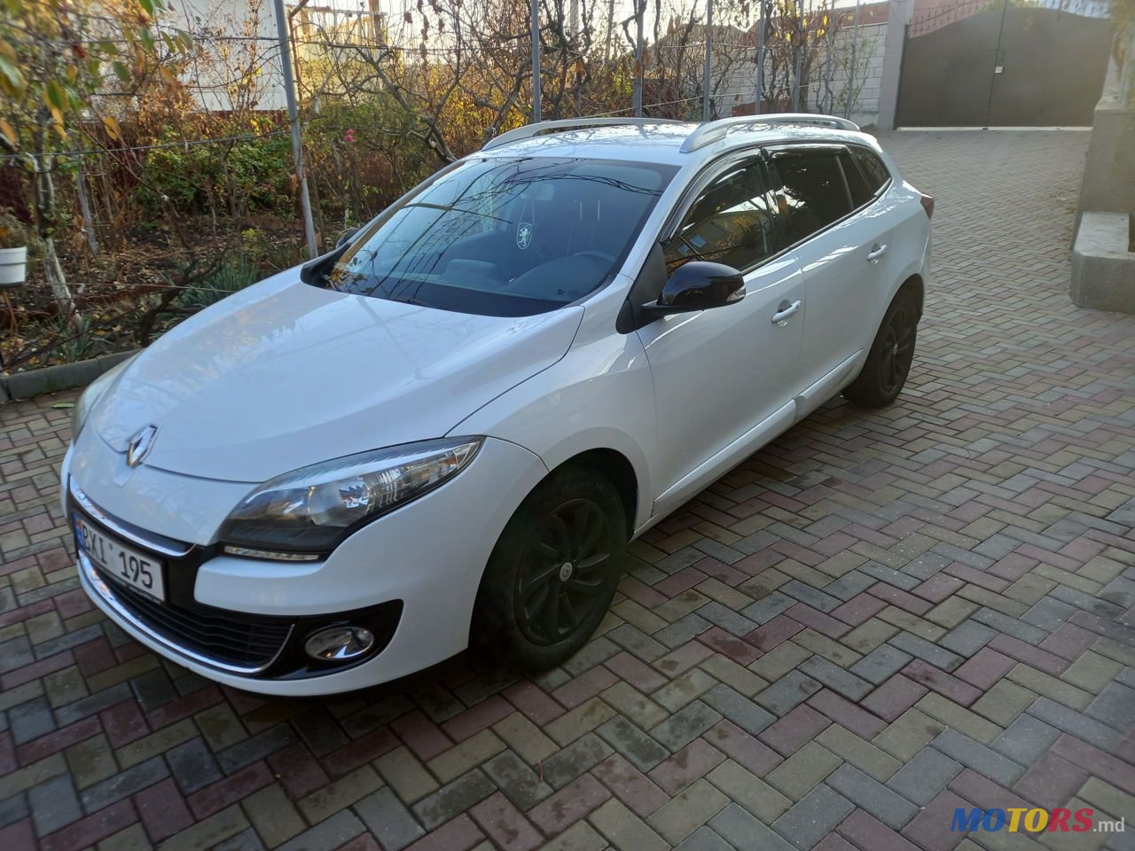 2013' Renault Megane photo #1