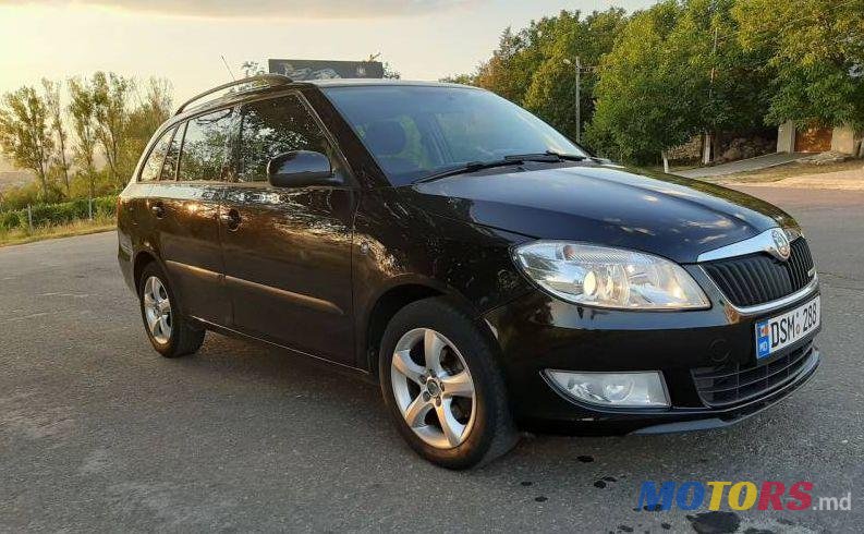 2011' Skoda Fabia photo #1