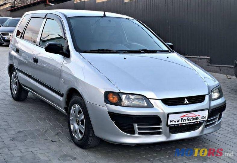2004' Mitsubishi Space Star photo #1