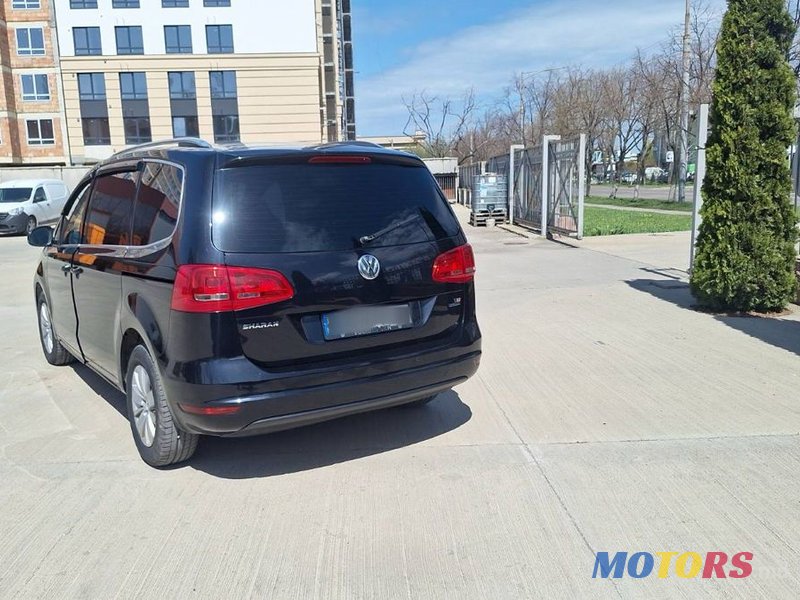 2010' Volkswagen Sharan photo #3