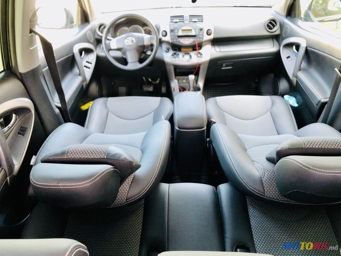 2007' Toyota RAV4 photo #5