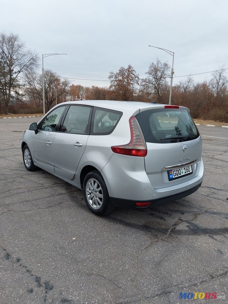 2012' Renault Grand Scenic photo #2