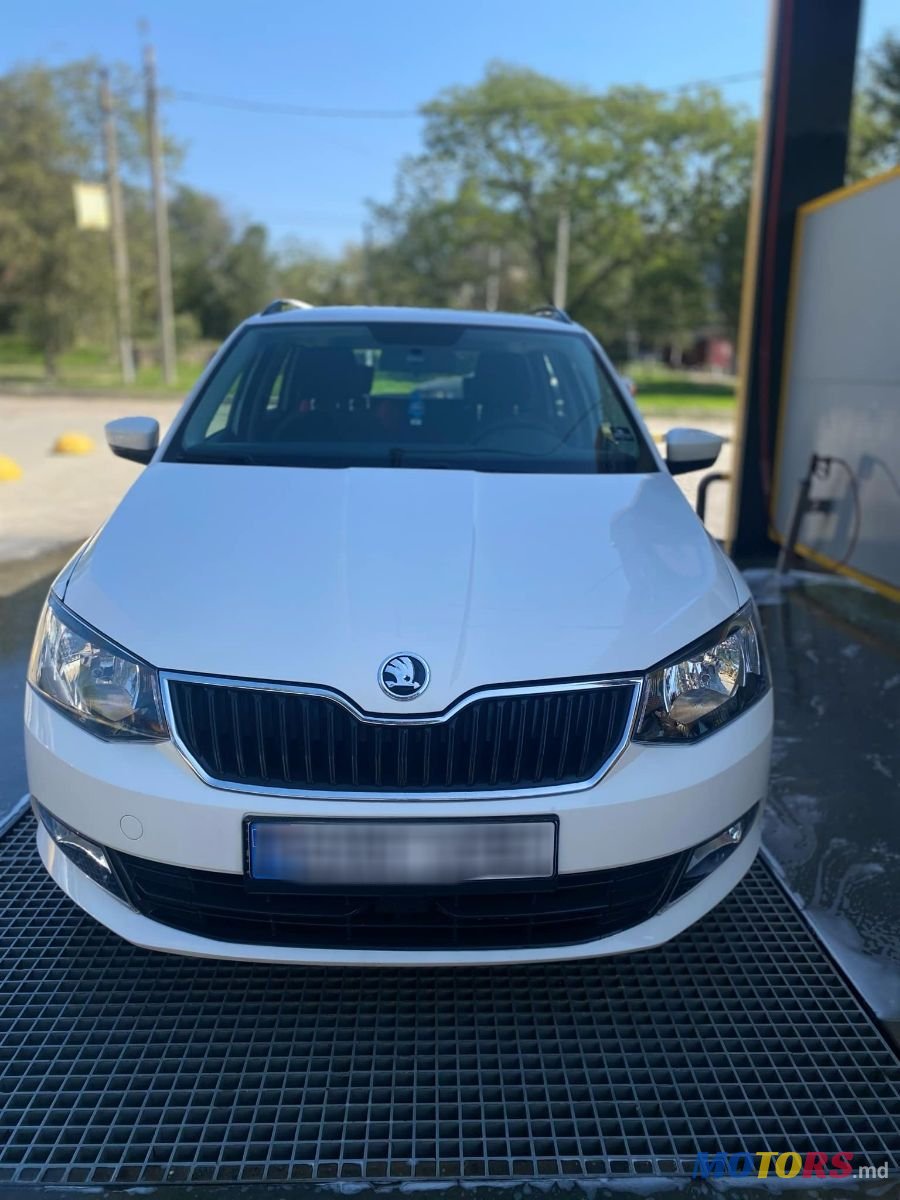 2015' Skoda Fabia photo #2