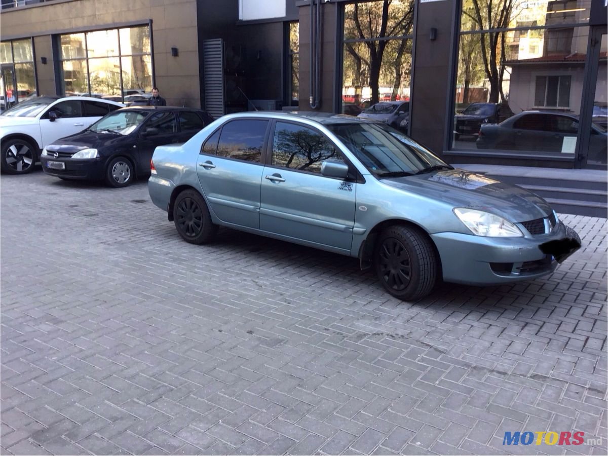 2008' Mitsubishi Lancer photo #2