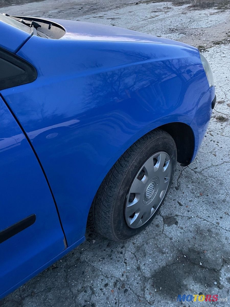 2008' Volkswagen Polo photo #4