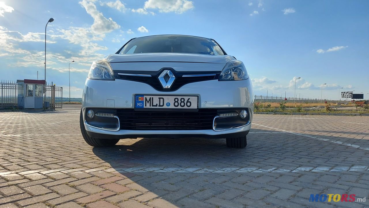 2013' Renault Grand Scenic photo #4