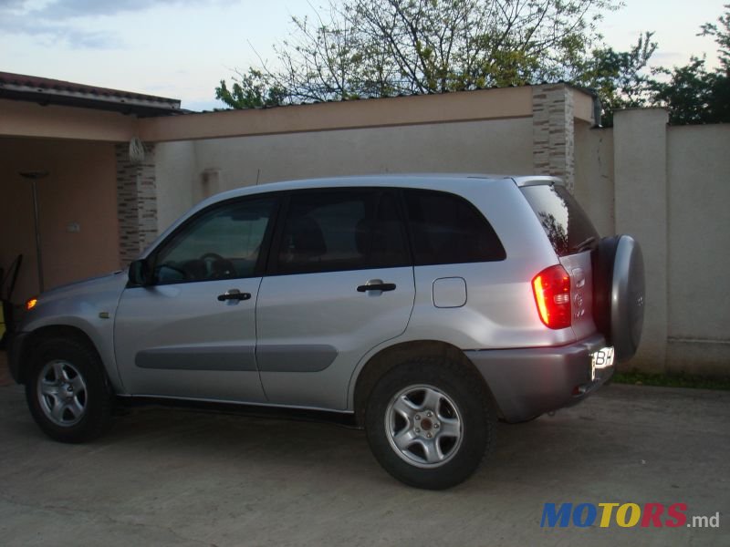 2005' Toyota RAV4 photo #4