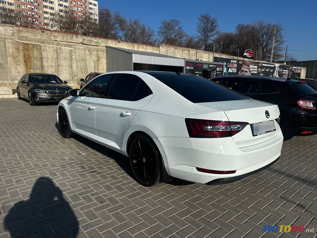 2016' Skoda Superb photo #2