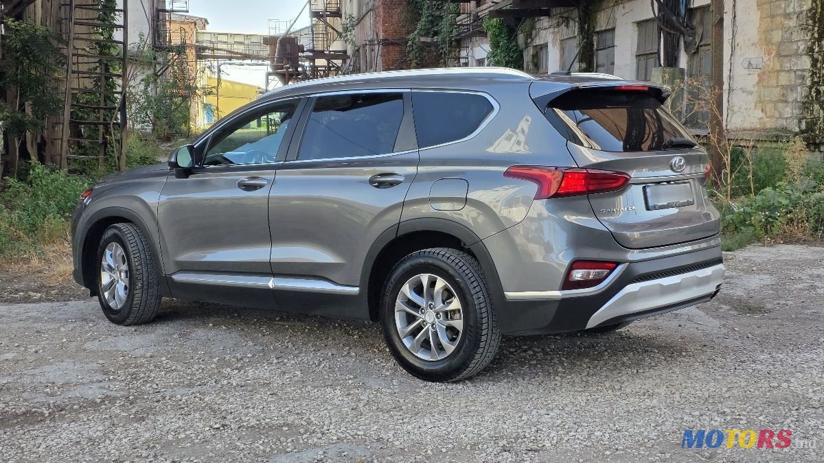 2019' Hyundai Santa Fe photo #4