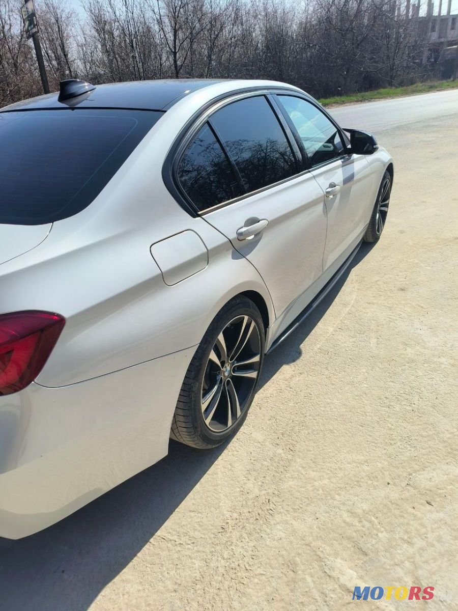 2017' BMW 3 Series photo #5