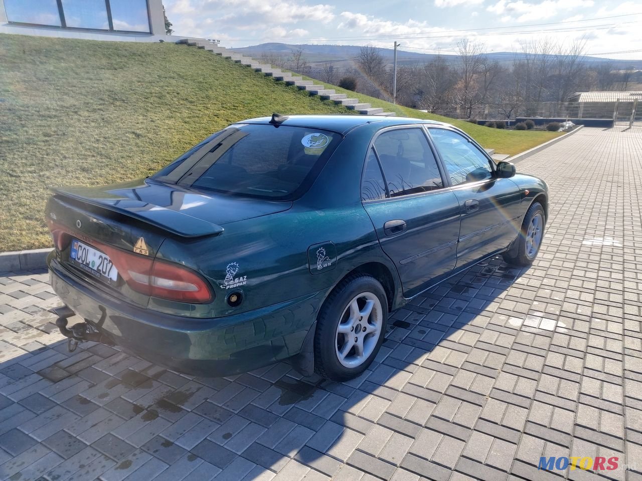 1998' Mitsubishi Galant photo #1