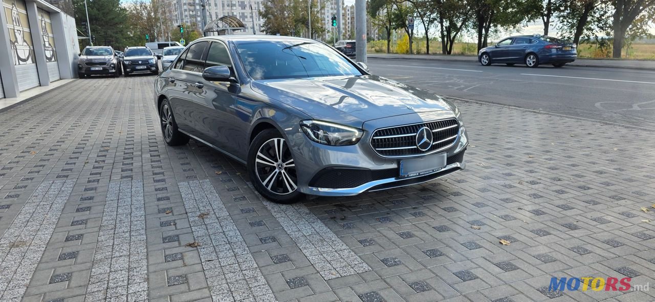 2020' Mercedes-Benz E-Class photo #1