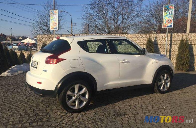 2010' Nissan Juke photo #2
