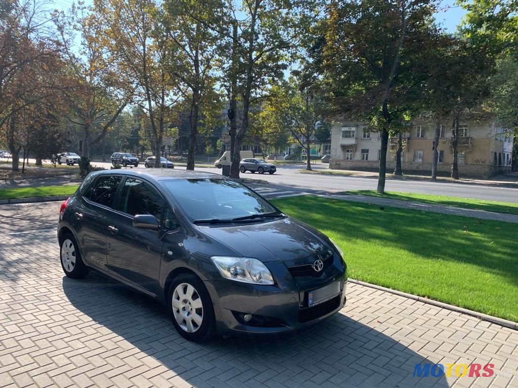 2010' Toyota Auris photo #1