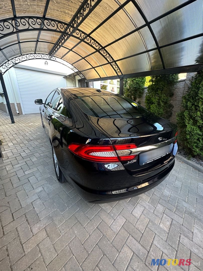 2012' Jaguar XF photo #2