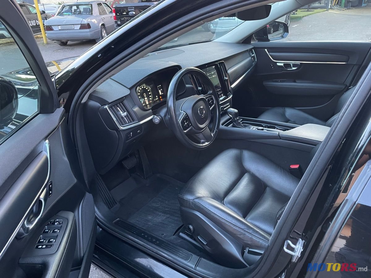 2017' Volvo V90 photo #5