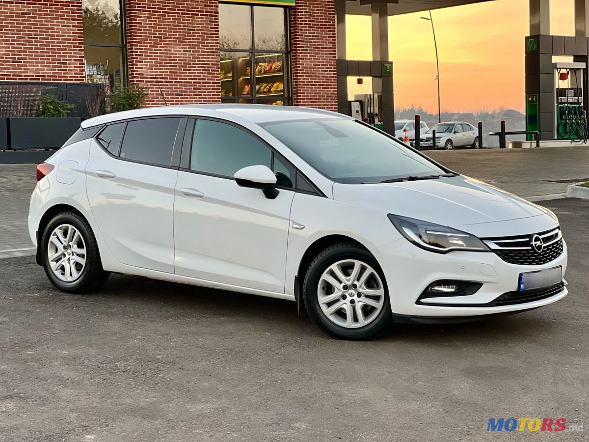 2016' Opel Astra photo #4