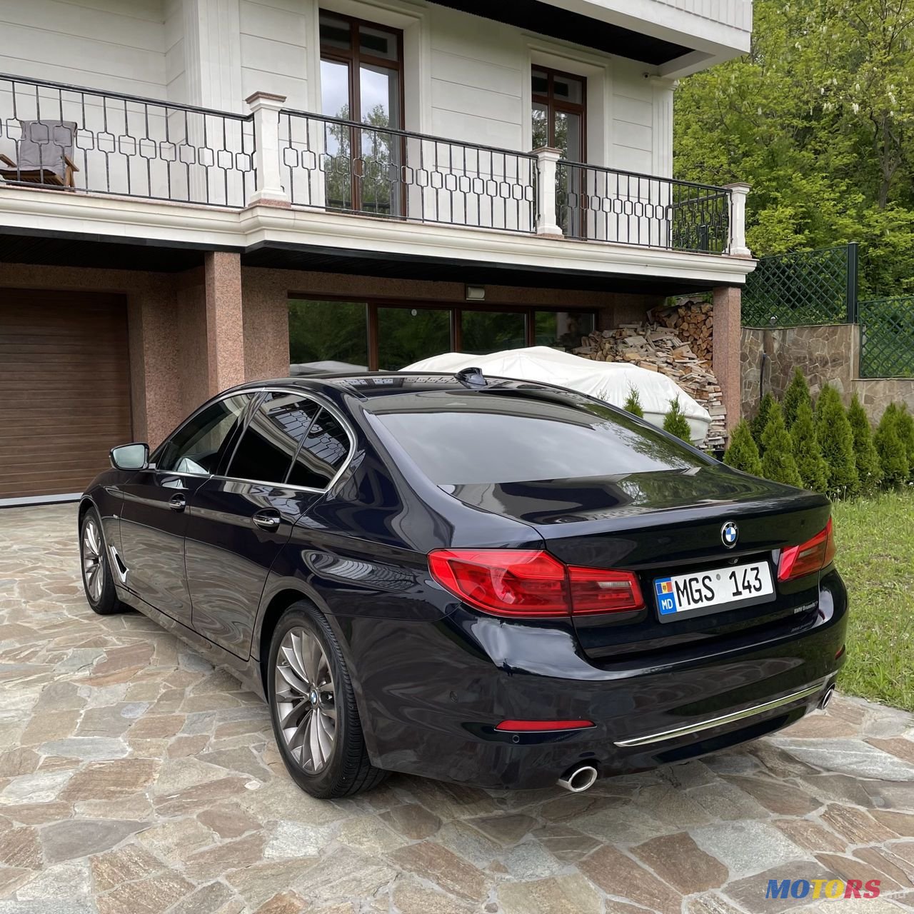2017' BMW 5 Series photo #4