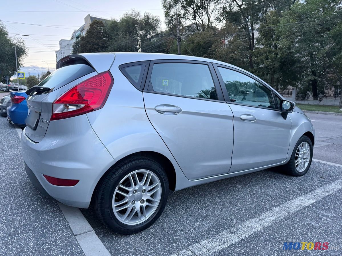 2009' Ford Fiesta photo #4