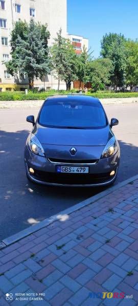 2012' Renault Grand Scenic photo #6