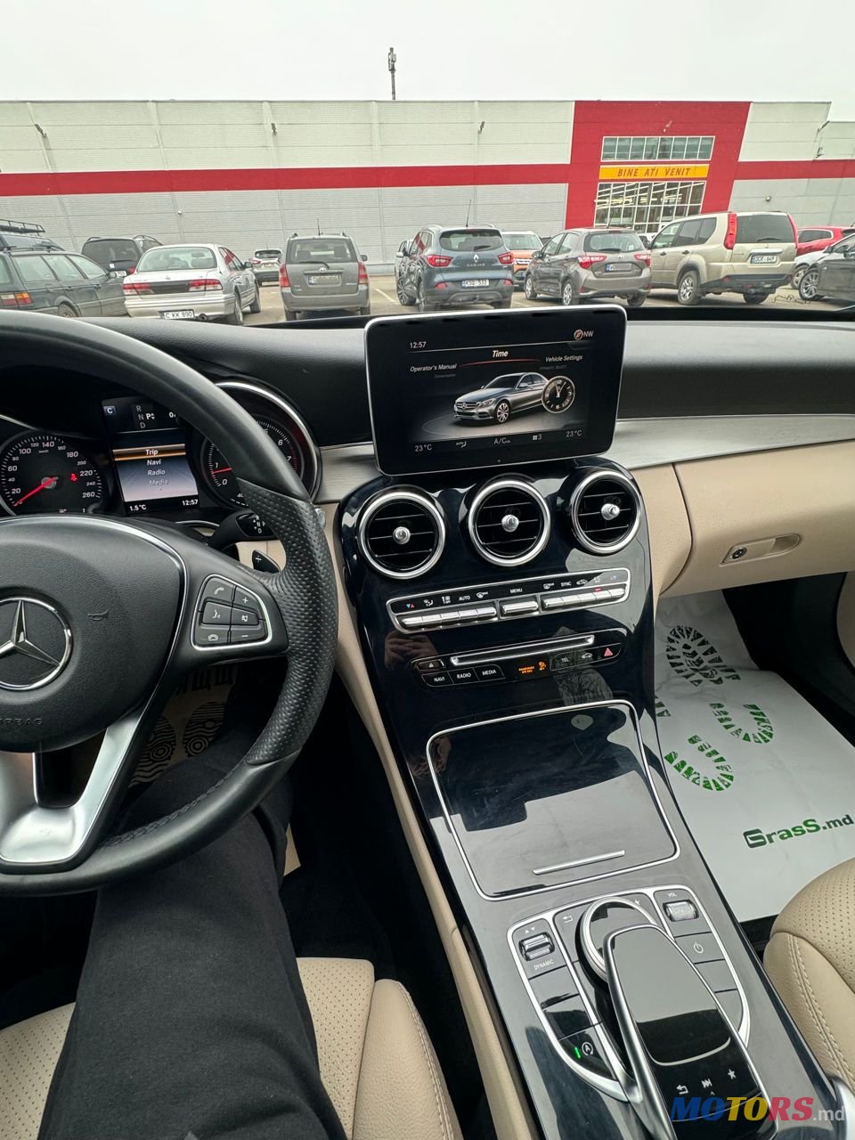 2017' Mercedes-Benz C-Class photo #6