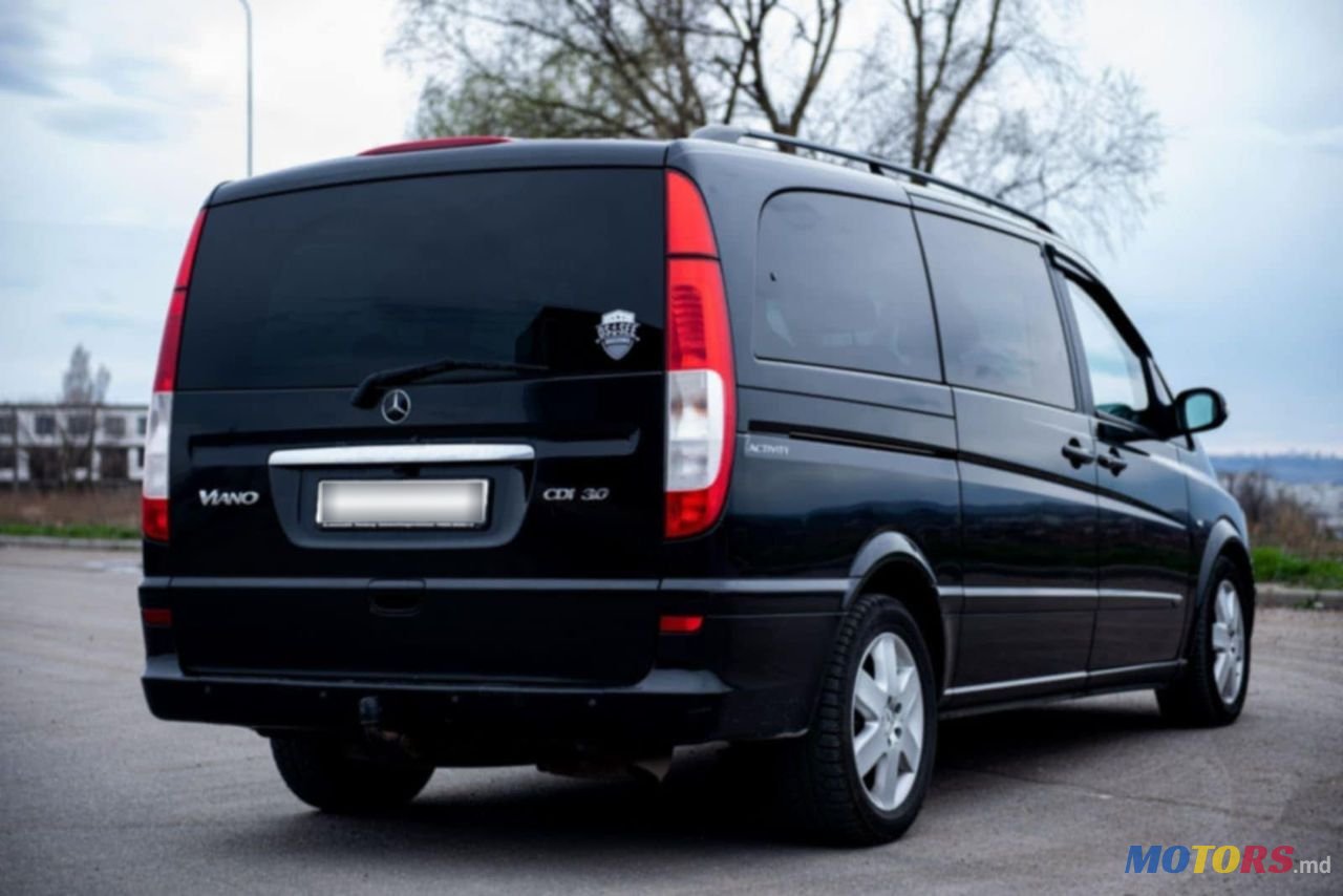 2008' Mercedes-Benz Viano photo #4