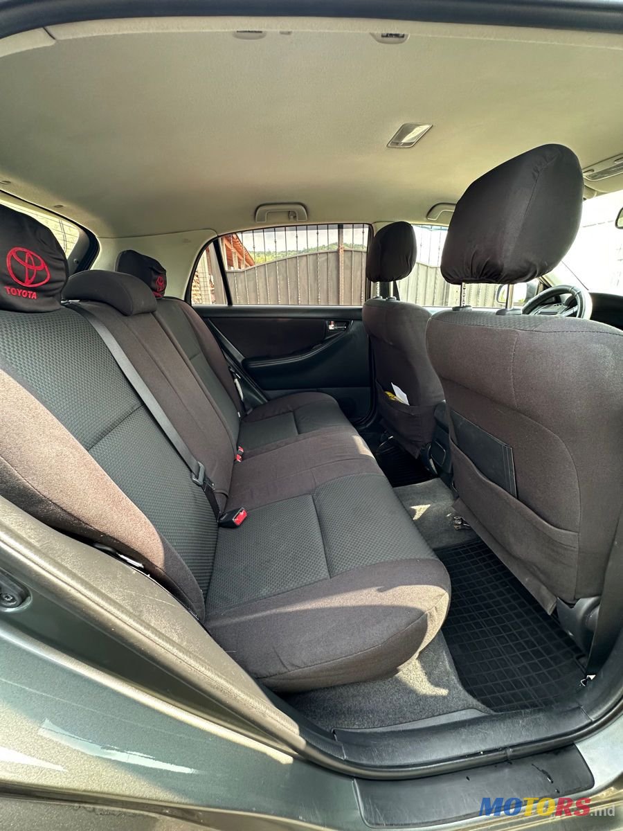 2005' Toyota Corolla photo #5