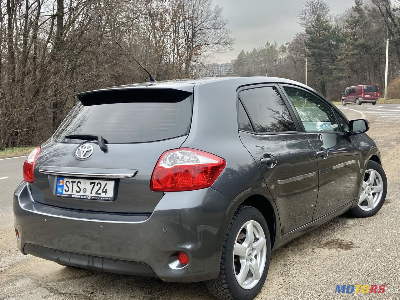 2010' Toyota Auris photo #2